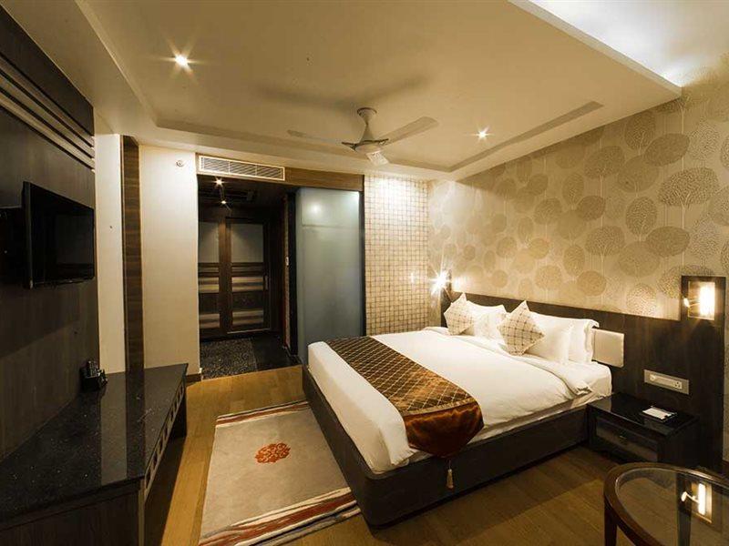 Costa Riviera Hotel Varanasi Dış mekan fotoğraf