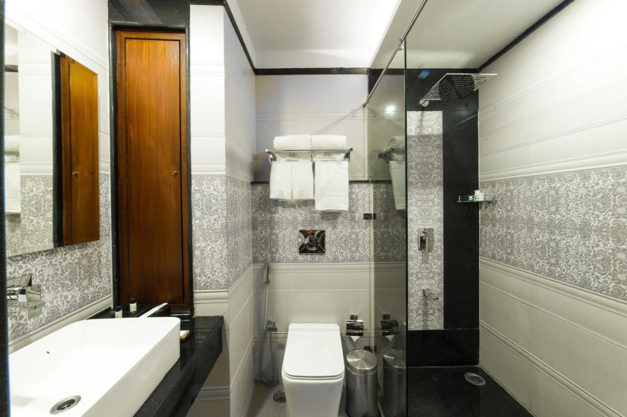 Costa Riviera Hotel Varanasi Dış mekan fotoğraf