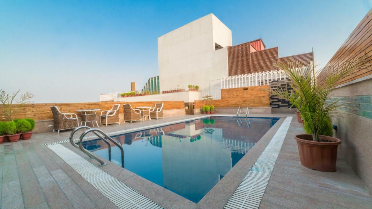 Costa Riviera Hotel Varanasi Dış mekan fotoğraf